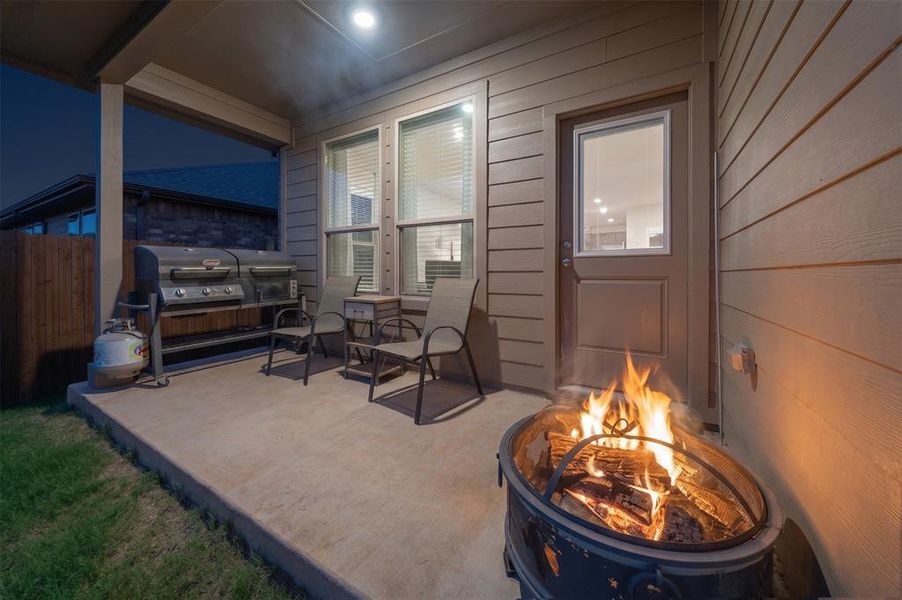 Exterior details and patio area of a home in Springhill South, Boyd (Image 23).