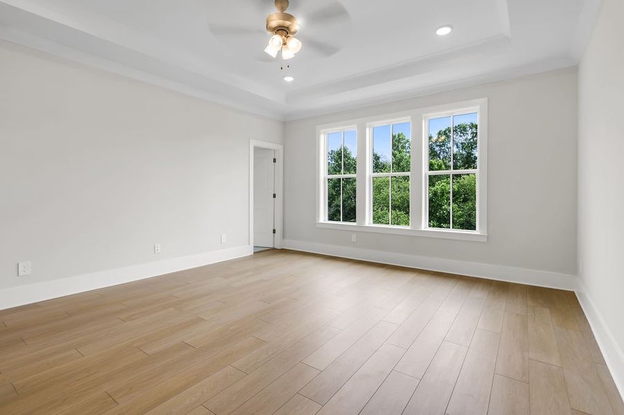 Spacious, unfurnished interior of a new home in Echo Park, Suwanee (Image 27).
