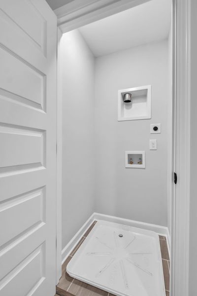 Spacious, unfurnished interior of a new home in Anderson Park, Hendersonville (Image 24). Spacious, unfurnished interior of a new home in Anderson Park, Hendersonville (Image 24).