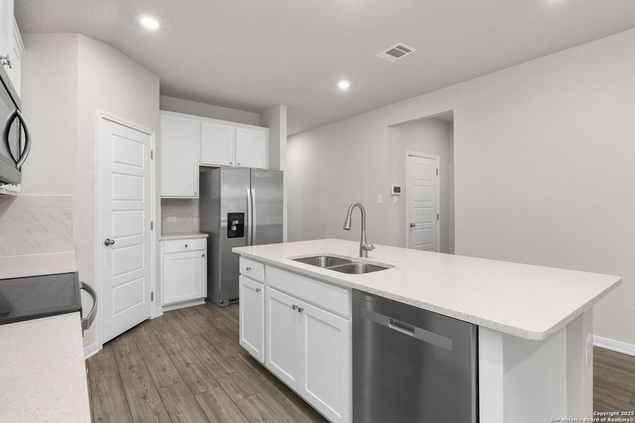 Furnished interior view inside a new home in Lark Canyon, New Braunfels (Image 10).