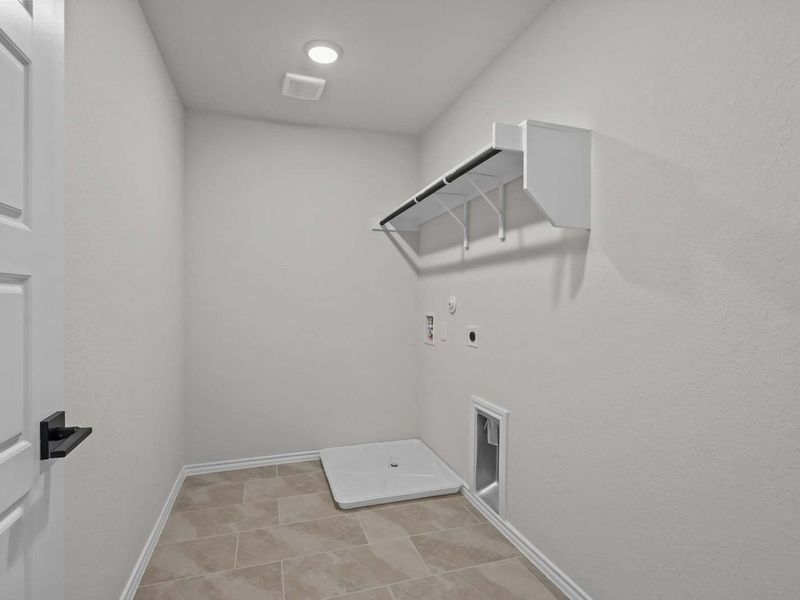 Representative unfurnished interior of a home built from the The Florence B by Davidson Homes LLC in Cedar Heights, San Antonio (Image 32).