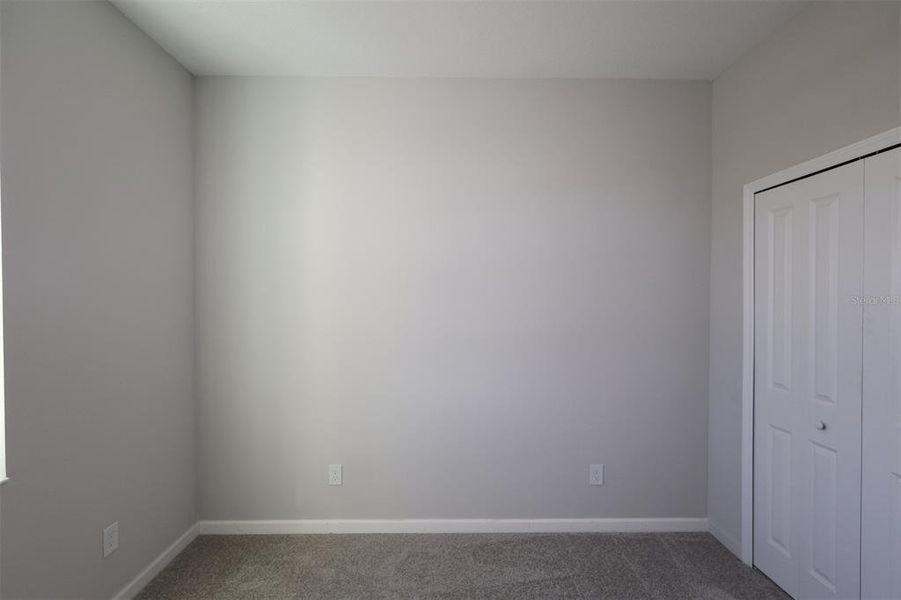 Spacious, unfurnished interior of a new home in Bay Lake Farms, St. Cloud (Image 15).