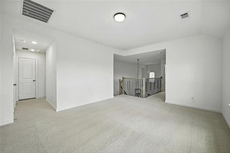 509RedBarnDrCAMBC020 509RedBarnDrCAMBC020