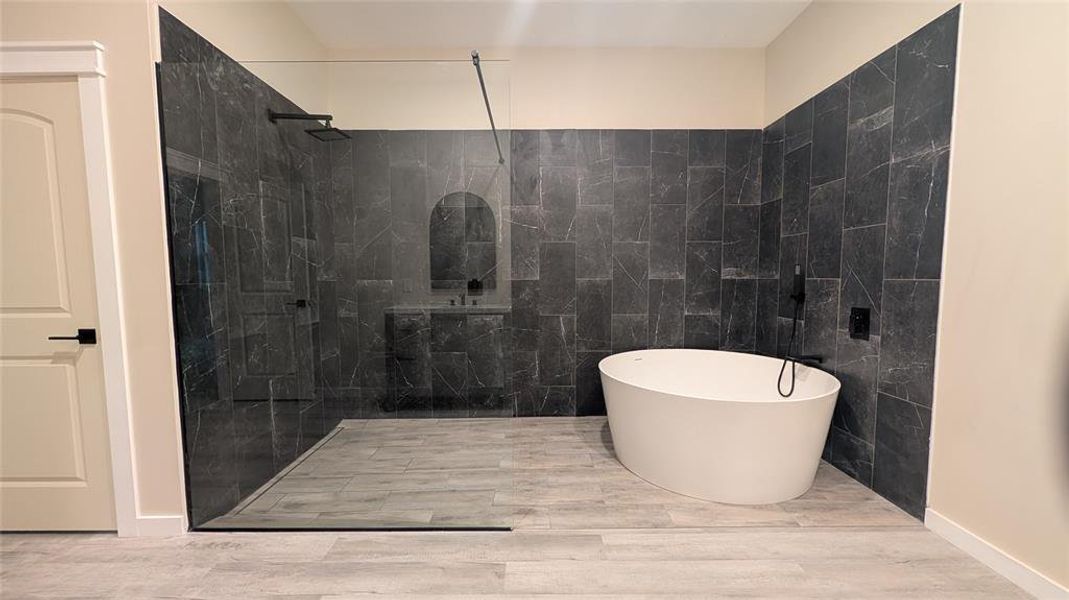 Wet area with tile for shower and soaker tub Wet area with tile for shower and soaker tub