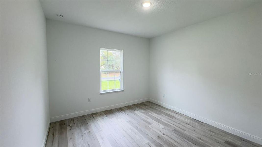 Spacious, unfurnished interior of a new home in , Citrus Springs (Image 16).