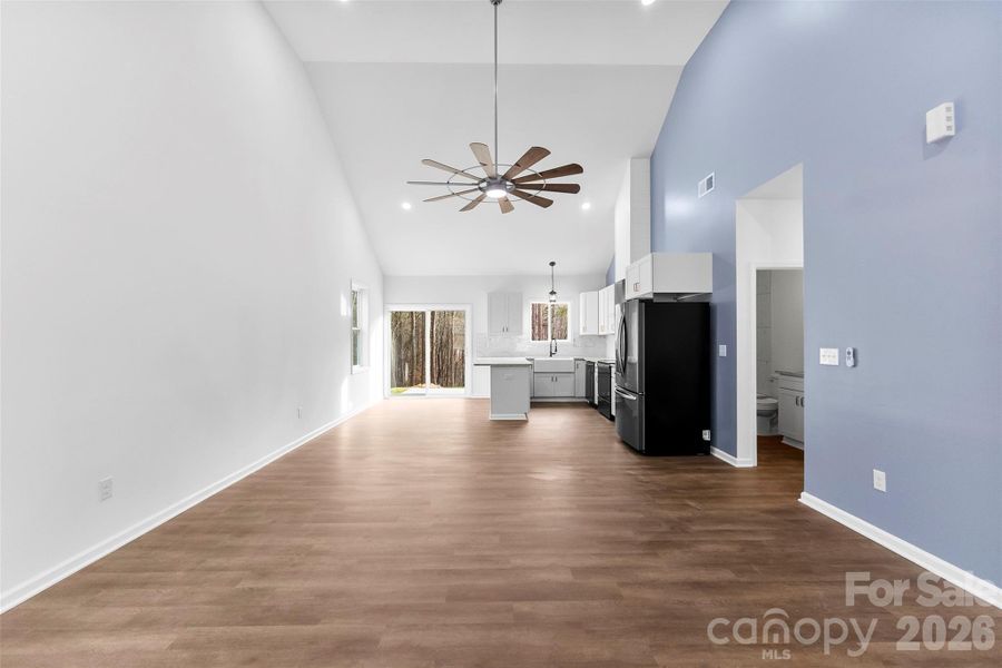 Spacious, unfurnished interior of a new home in , Shelby (Image 21).