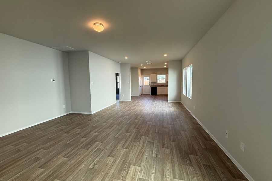 Spacious, unfurnished interior of a new home in Hymeadow, Maxwell (Image 6).
