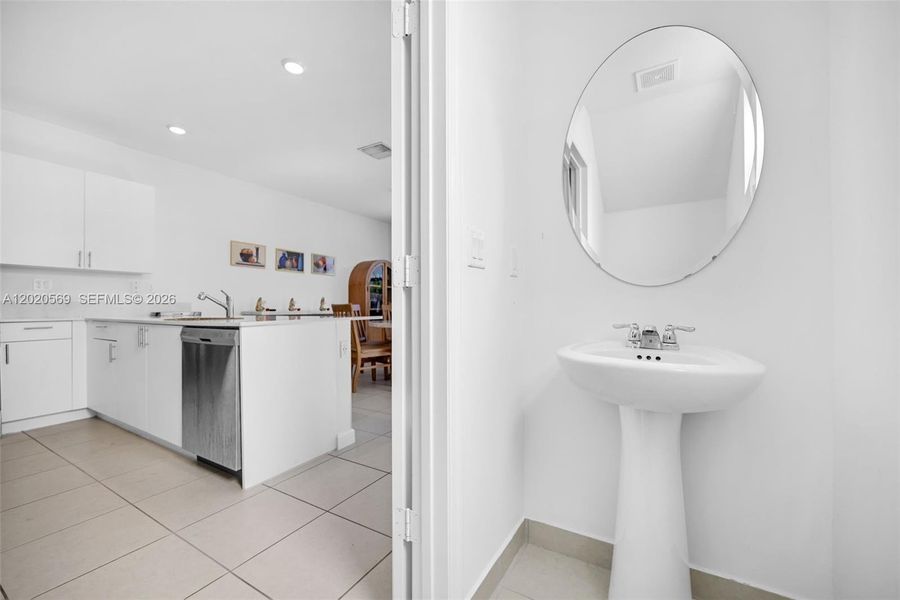 Furnished interior view inside a new home in , Homestead (Image 29).