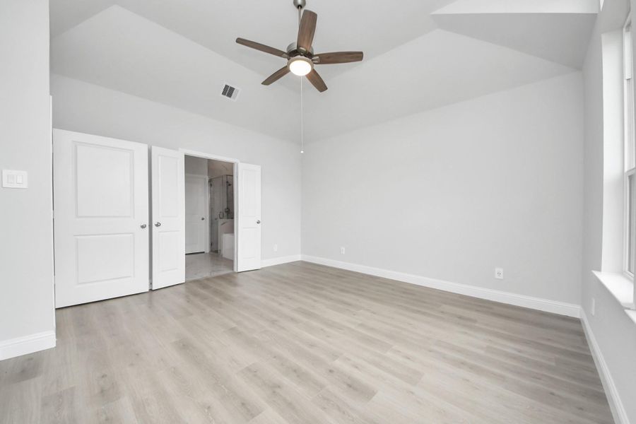Spacious, unfurnished interior of a new home in Elyson: Elyson Duets, Katy (Image 19). Spacious, unfurnished interior of a new home in Elyson: Elyson Duets, Katy (Image 19).