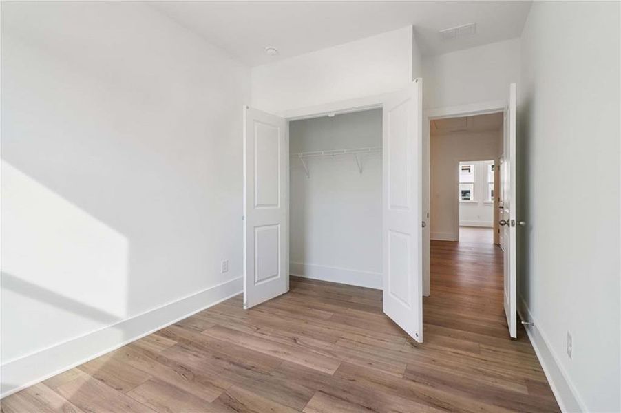Spacious, unfurnished interior of a new home in Park Vue, Atlanta (Image 28).