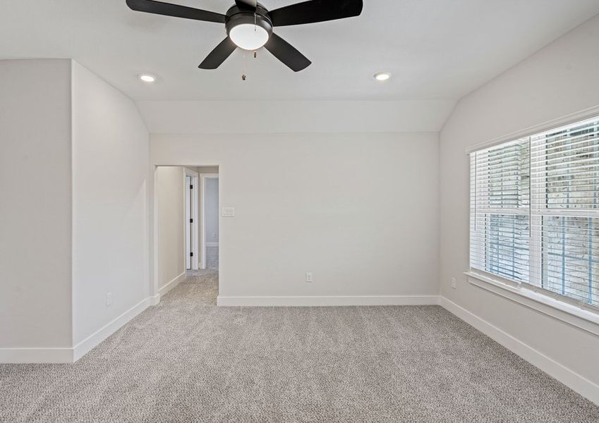 The upstairs loft has a large windows that lets in great, natural light. The upstairs loft has a large windows that lets in great, natural light.