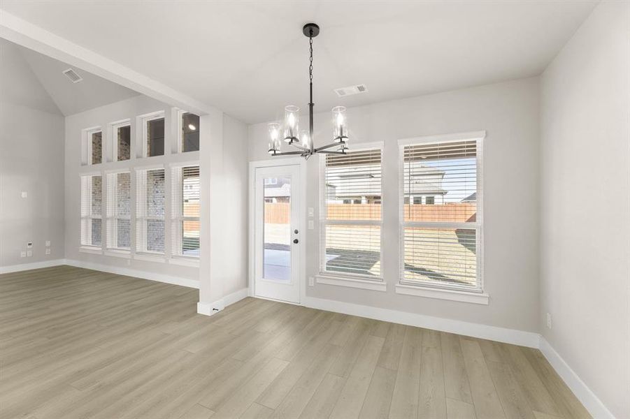 3723 Ironwood-Breakfast Nook-1