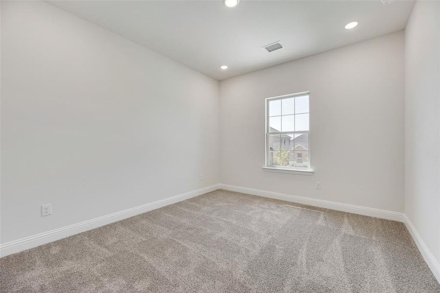 Spacious, unfurnished interior of a new home in Arbors at Legacy Hills, Celina (Image 32).