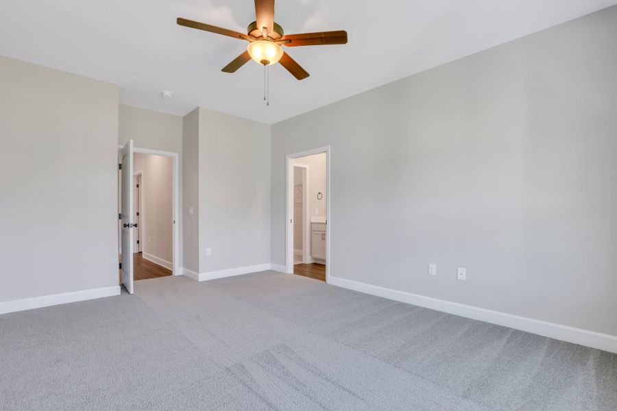 Representative unfurnished interior of a home built from the Sherwood by Ernest Homes in Wexford, Richmond Hill (Image 26).