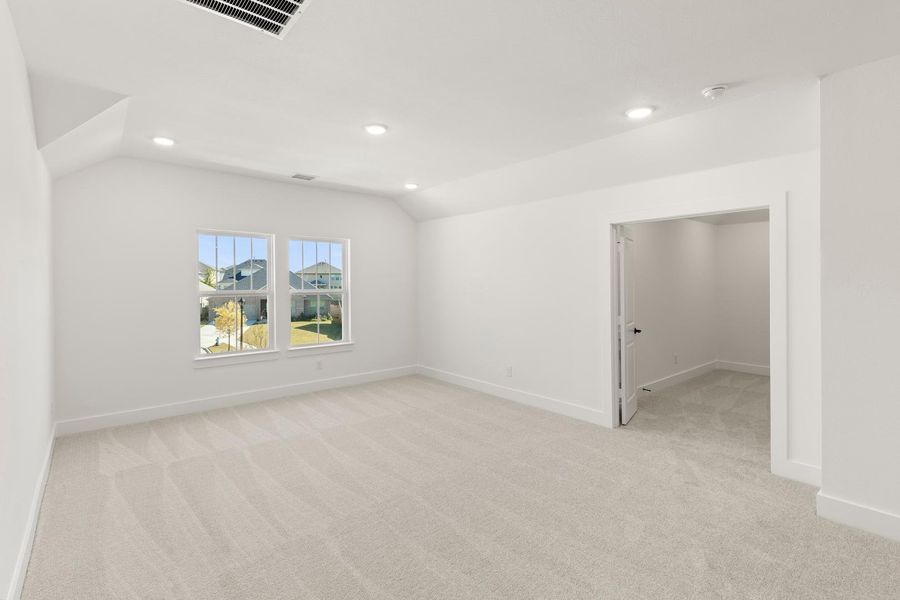 Spacious, unfurnished interior of a new home in Inspiration Collection 60 at Painted Tree, McKinney (Image 21).