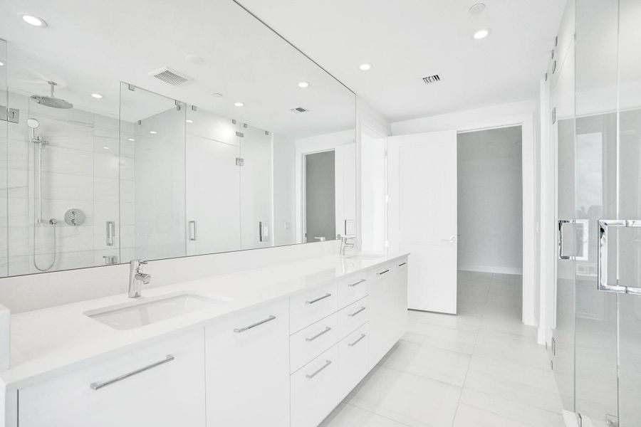 Furnished interior view inside a new home in , Fort Lauderdale (Image 18). Furnished interior view inside a new home in , Fort Lauderdale (Image 18).