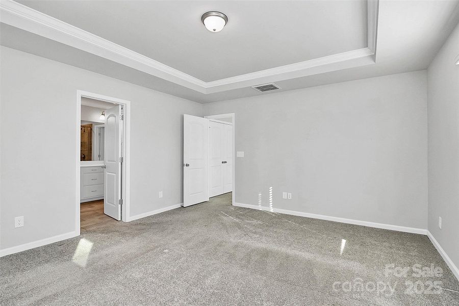 Spacious, unfurnished interior of a new home in Somerset, Fort Mill (Image 28). Spacious, unfurnished interior of a new home in Somerset, Fort Mill (Image 28).