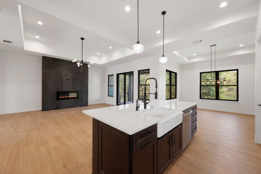 Spacious, unfurnished interior of a new home in , Horseshoe Bay (Image 16).