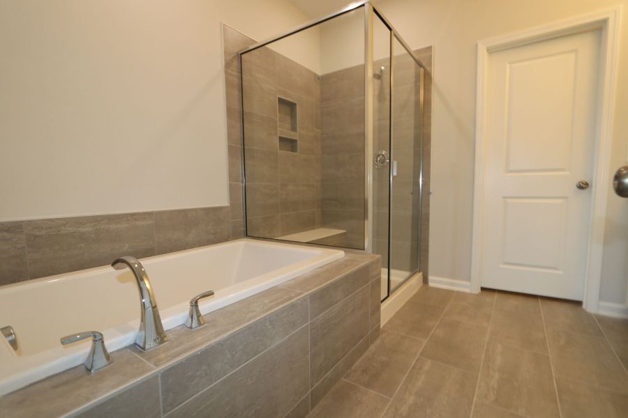 Owner's Bathroom Owner's Bathroom