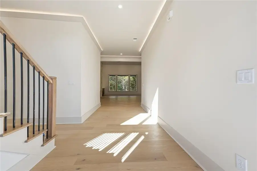 Spacious, unfurnished interior of a new home in , Gainesville (Image 22).