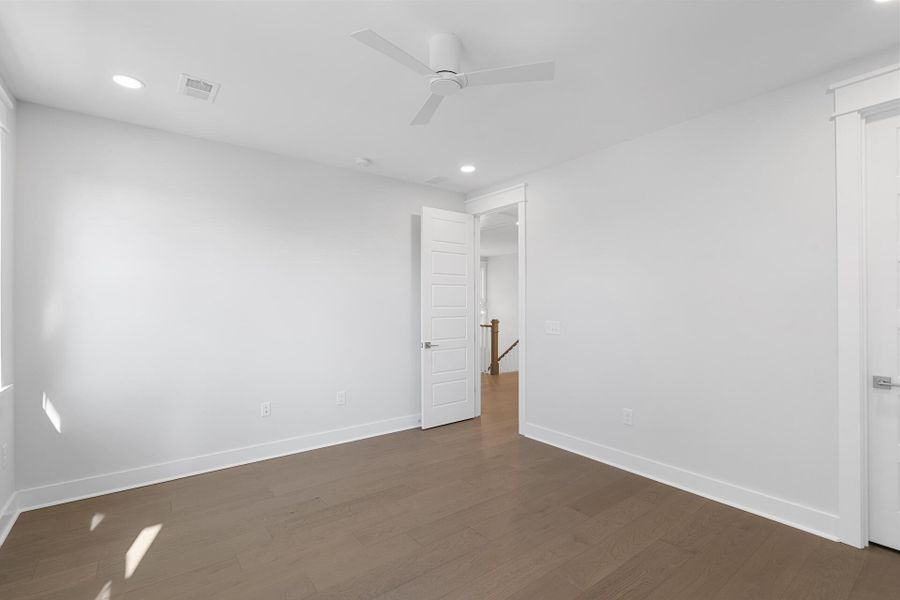 Spacious, unfurnished interior of a new home in , Mount Pleasant (Image 23).