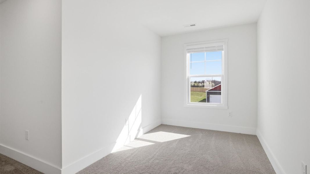 Spacious, unfurnished interior of a new home in Millstone Village, Morristown (Image 14).