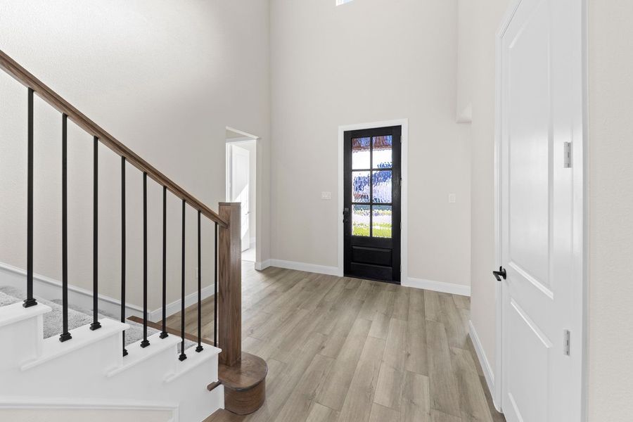 Spacious, unfurnished interior of a new home in Wildflower Ranch, Justin (Image 12).