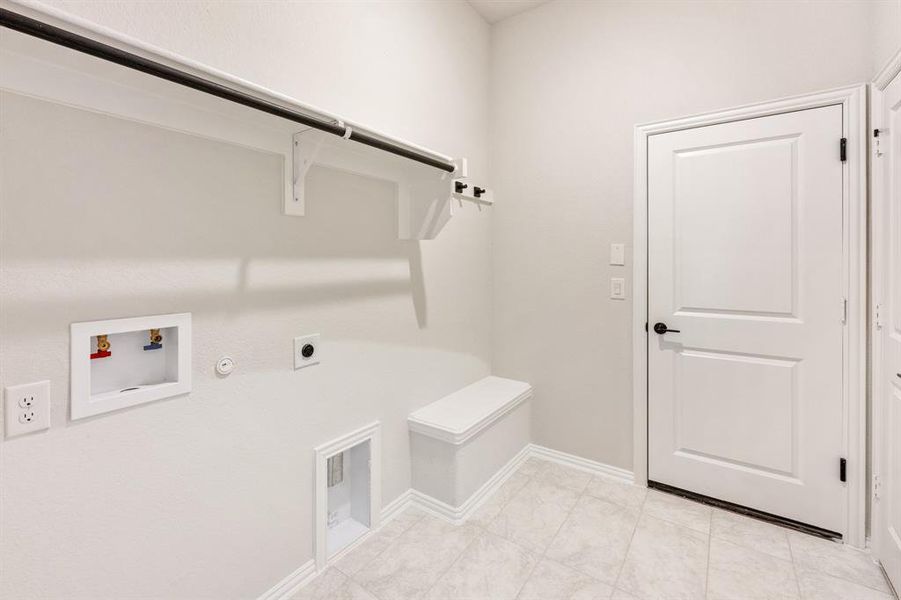 Furnished interior view inside a new home in Sunset Ridge, Alvarado (Image 13).