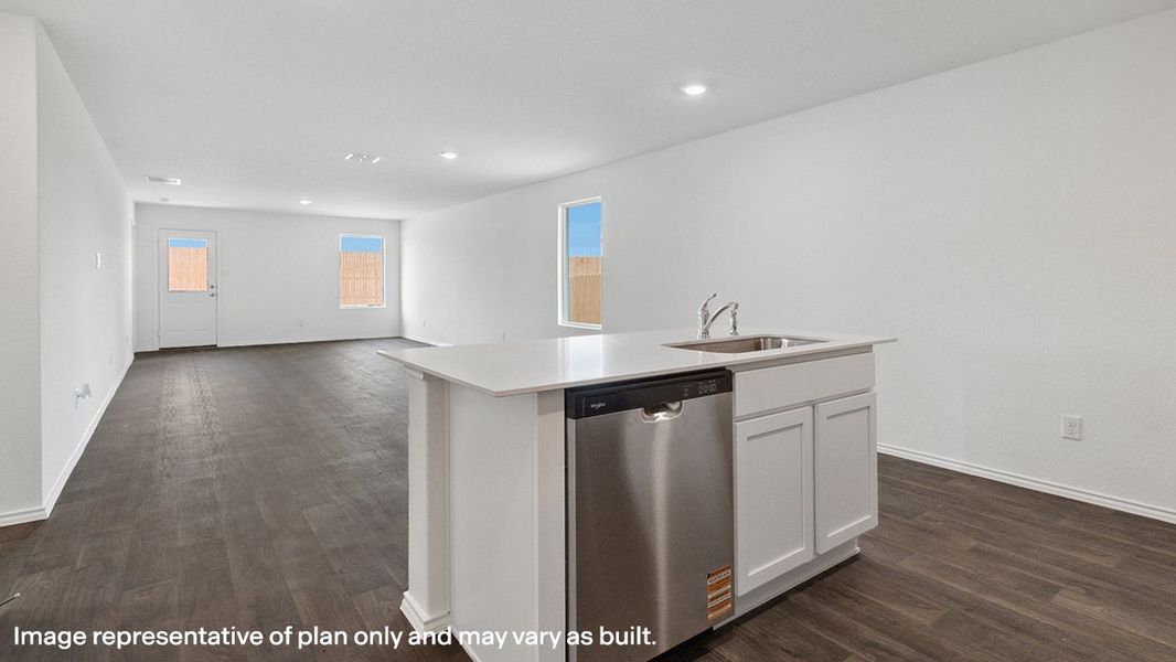 Furnished interior view inside a new home in Avenida, Converse (Image 10).