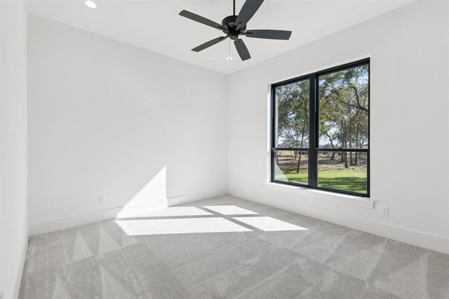 Spacious, unfurnished interior of a new home in , Weatherford (Image 18).