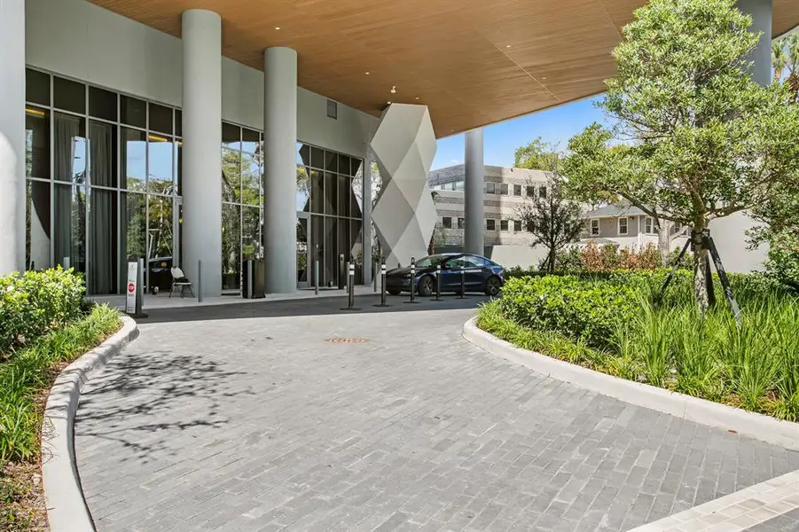 Image 93 of a home in .