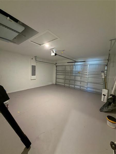 Spacious, unfurnished interior of a new home in , Ocala (Image 33).