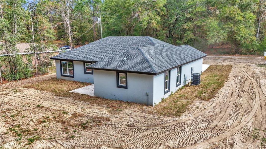 Exterior details and patio area of a home in , Ocala (Image 3).