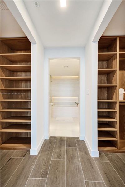 Image 87 of a home in .