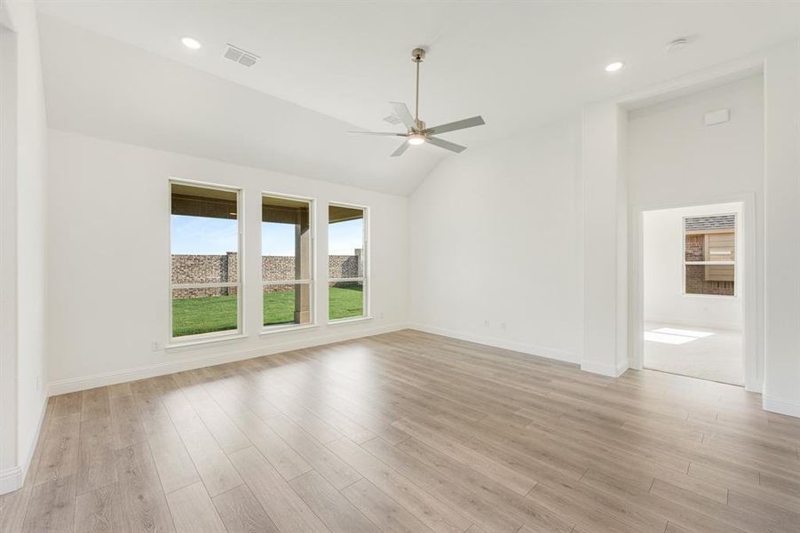 Spacious, unfurnished interior of a new home in Hunters Ridge, Crowley (Image 21). Spacious, unfurnished interior of a new home in Hunters Ridge, Crowley (Image 21).