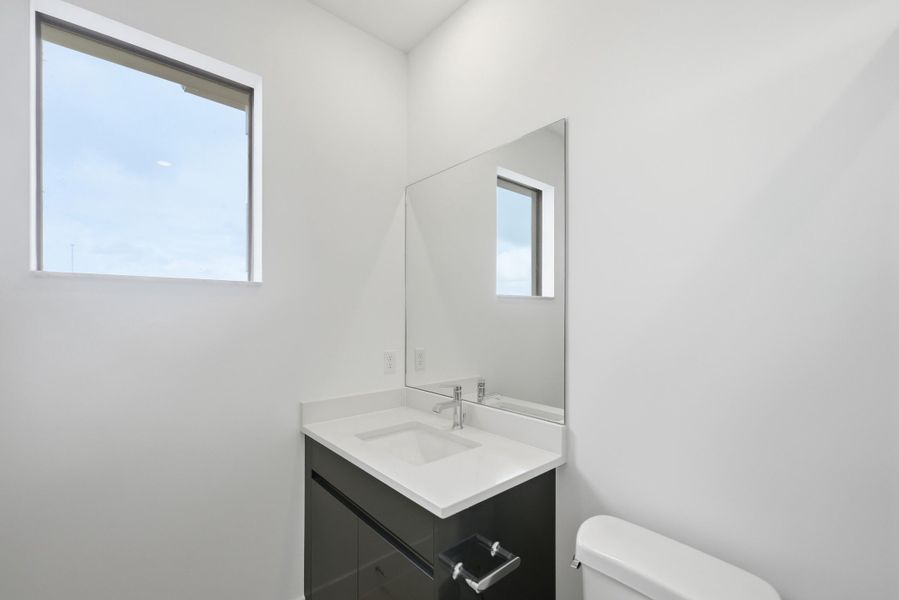 versailles_qmi_hs123_laundryroom_f1[1]