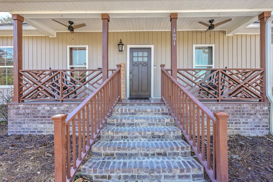 Exterior details and patio area of a home in , Holly Hill (Image 4). Exterior details and patio area of a home in , Holly Hill (Image 4).