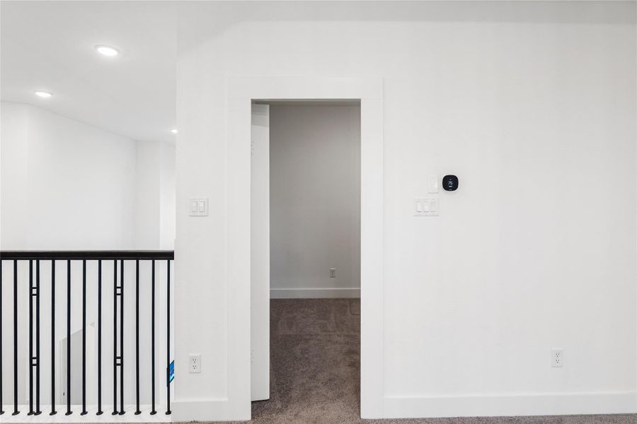 Spacious, unfurnished interior of a new home in Harvest Green, Richmond (Image 26).