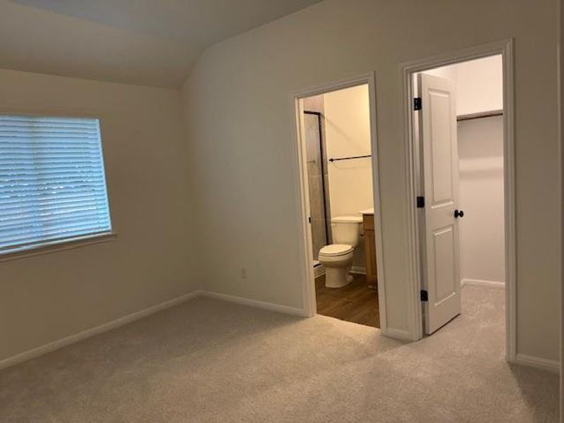 Spacious, unfurnished interior of a new home in Grande Estates, Bertram (Image 16).