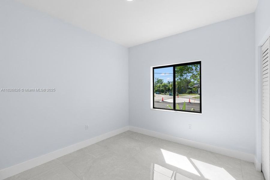 Spacious, unfurnished interior of a new home in , Cutler Bay (Image 32).