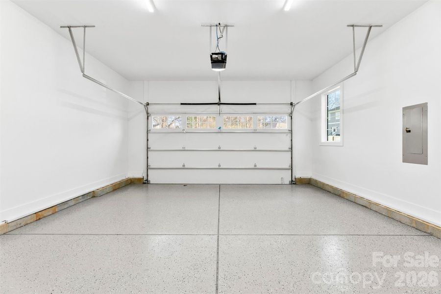 Spacious, unfurnished interior of a new home in , Charlotte (Image 23).