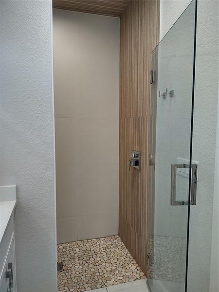 Close-up of interior finishes inside a home in , Port Charlotte (Image 20).