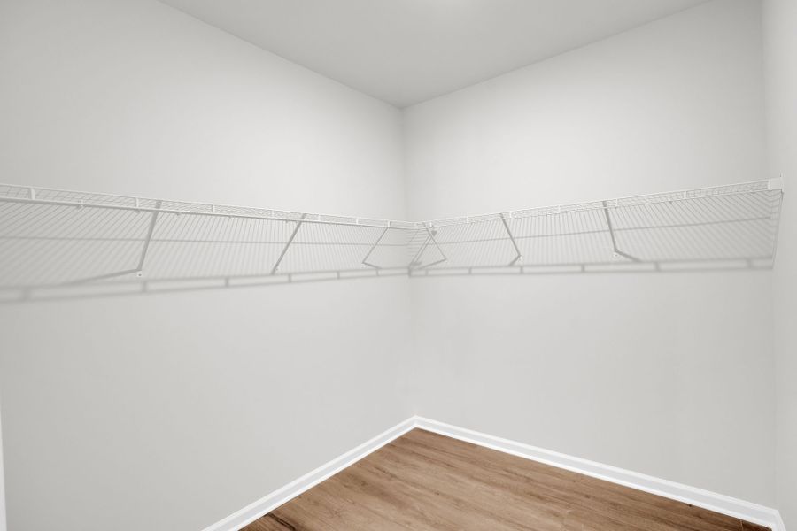 Spacious, unfurnished interior of a new home in Carriage Estates, Lexington (Image 13).