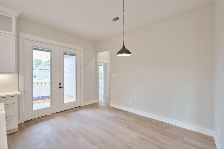 Spacious, unfurnished interior of a new home in , Huntsville (Image 22).