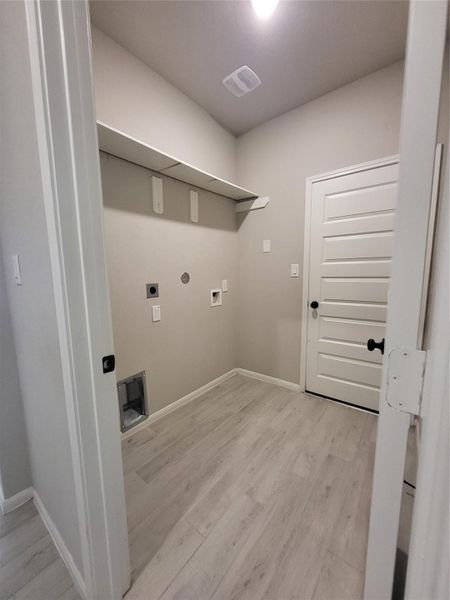 Spacious, unfurnished interior of a new home in Lexington Heights, Willis (Image 18).