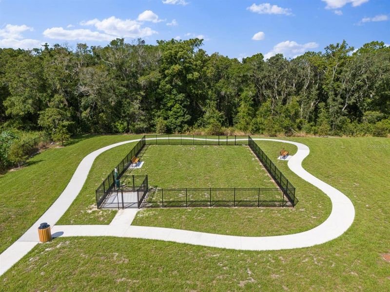 Community amenities in Gardenia Reserve, Apopka (Image 25).