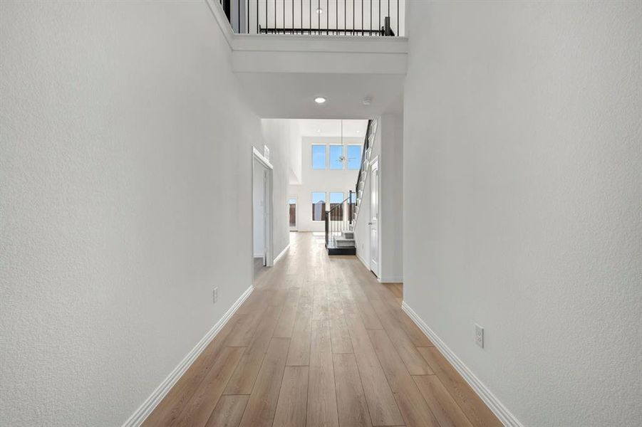 Spacious, unfurnished interior of a new home in Lily Creek at Sutton Fields, Aubrey (Image 13).