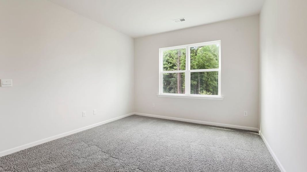 Spacious, unfurnished interior of a new home in Hunters Ridge, Woodruff (Image 35).