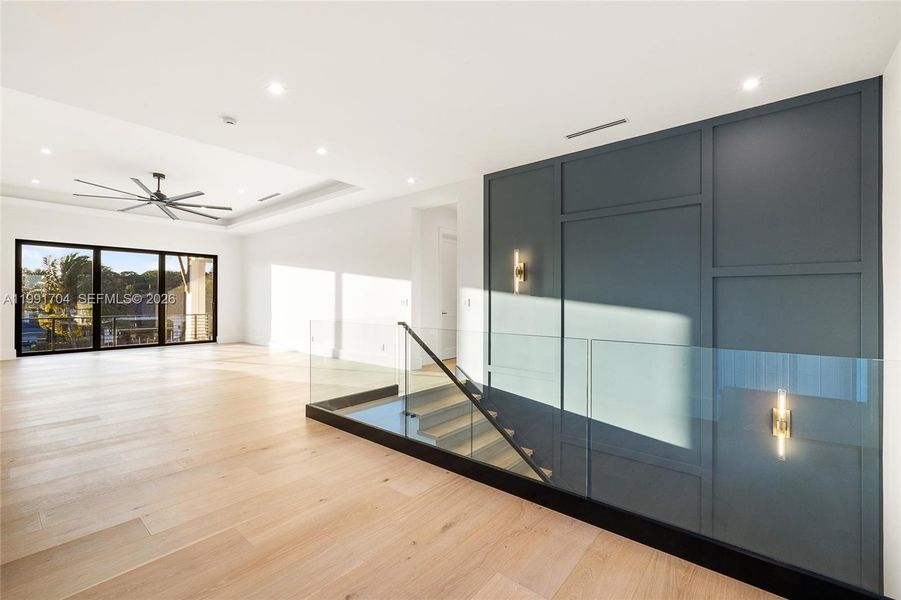 Spacious, unfurnished interior of a new home in , Palm Beach Gardens (Image 21).
