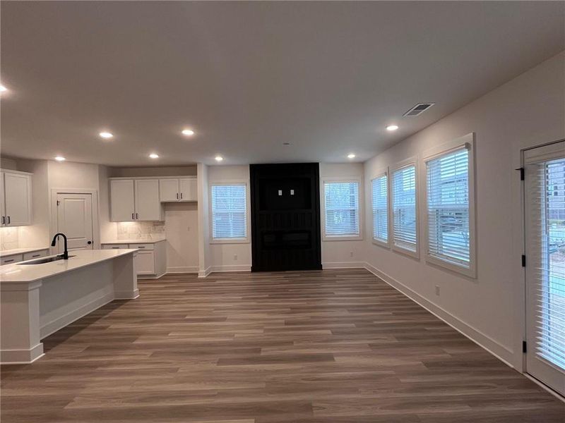 Spacious, unfurnished interior of a new home in Governors Parc, Kennesaw (Image 20). Spacious, unfurnished interior of a new home in Governors Parc, Kennesaw (Image 20).